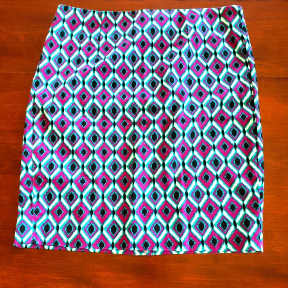 Willi Smith 2 purple, red, white, and gray pencil skirt
